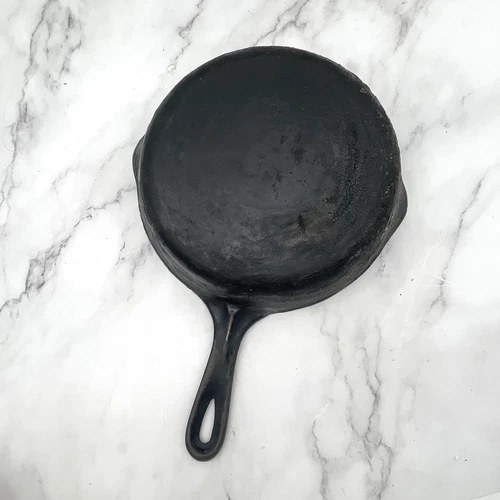 Vtg #6 Wagner Ware Sidney O 1056 Dual Spout Cast Iron Skillet Frying Pan 9"