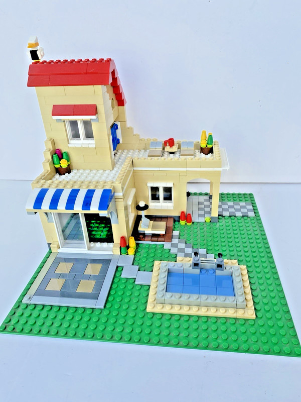 LEGO 6754 Creator : 3 In 1 set Family Home - Used set 1 house only