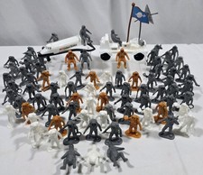 85 PC VTG Plastic Astronaut Spacemen Figures w/Space Shuttle Rover  Plane NASA