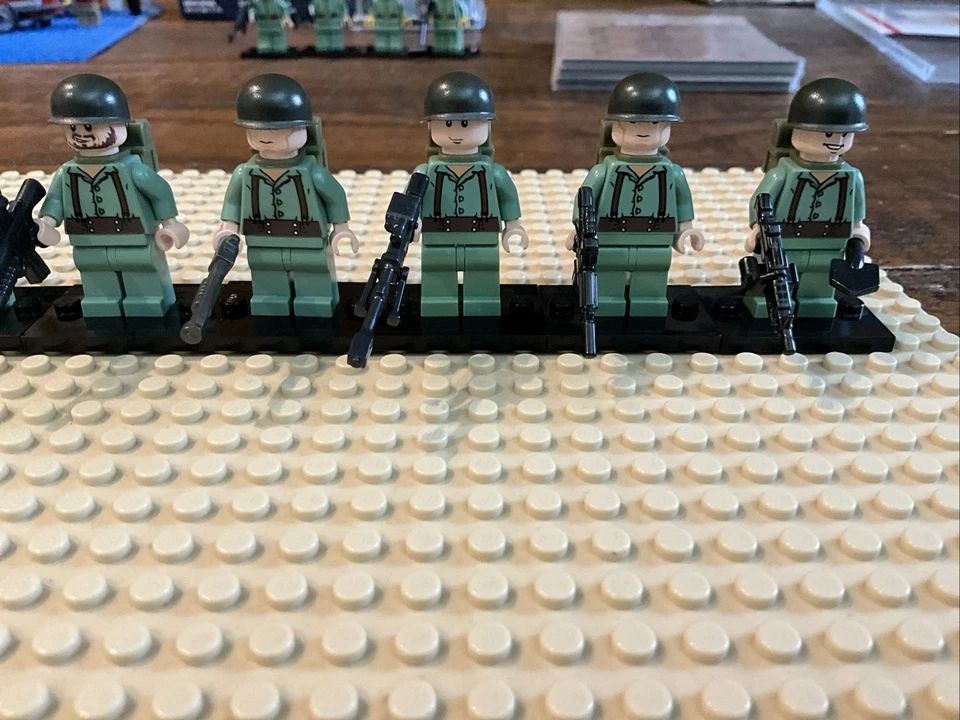 LEGO WWII U.S. Marine Minifigura Lote De 7, Auténticas LEGO, Armas BrickArms Foto 2 de 4