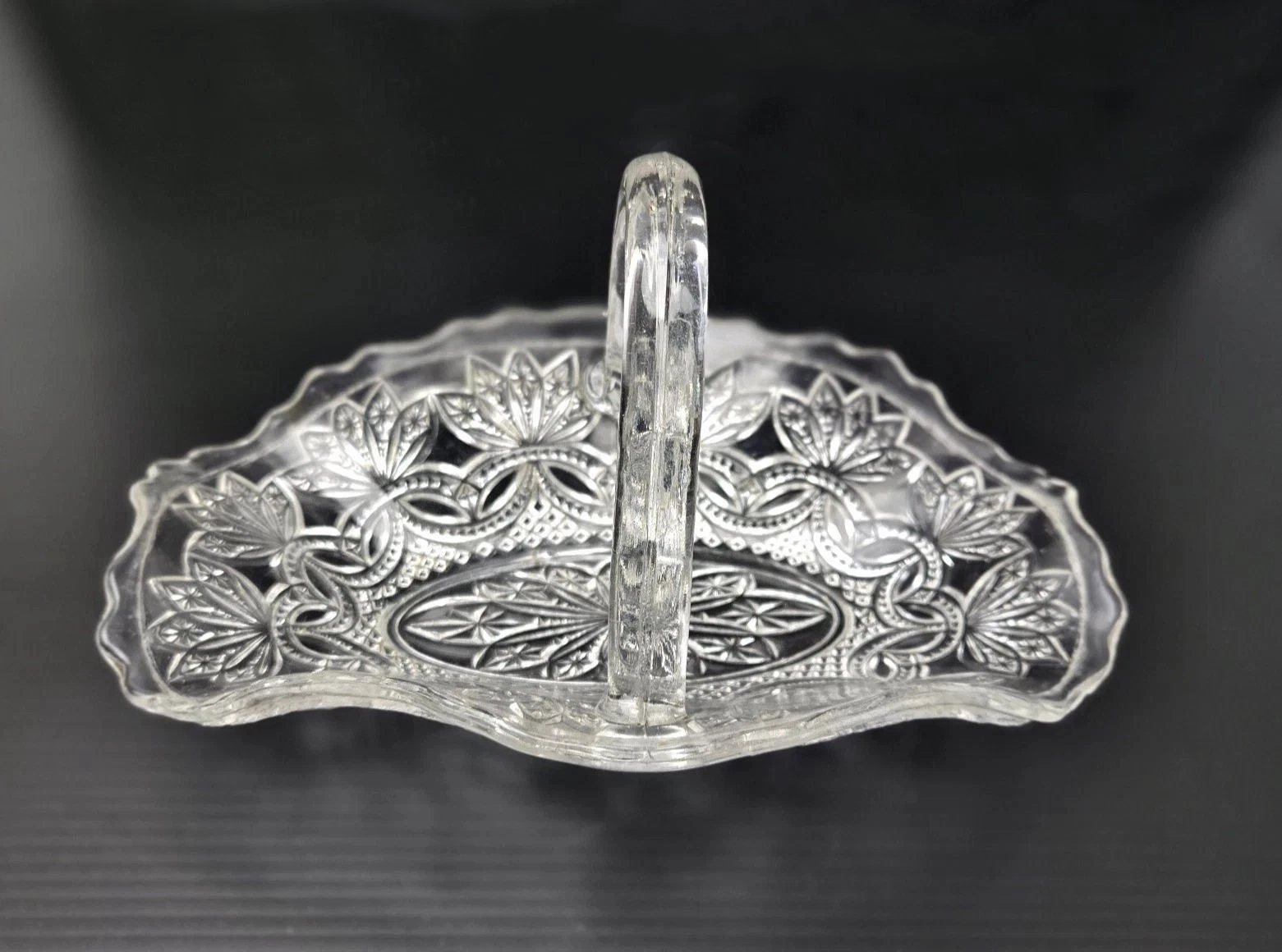 Duncan Miller Pressed Glass Sandwich Bridal Basket Candy Dish Loop Handle 7" Vtg