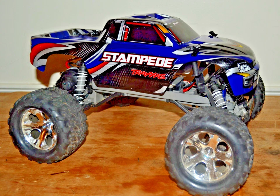 Traxxas Stampede 2WD Brushed Motor with TQI Transmitter 1:10 scale Monster Truck - Image 3 of 4