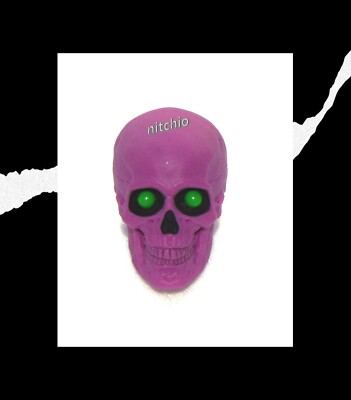 Mezco One:12 Neon Nightmare Multicolor   PURPLE SKULL WITH GREEN EYES 1/12 Scale