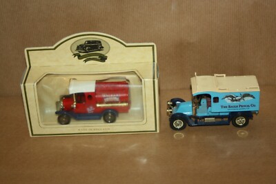 2 alte Fahrzeuge - Lledo Walkers Chips Lieferwagen in Box & Eagle Pencil Co. Van