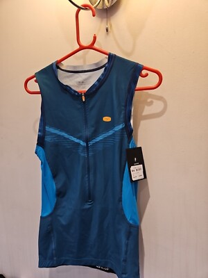 Vêtements de triathlon personnalisés · Custom Works