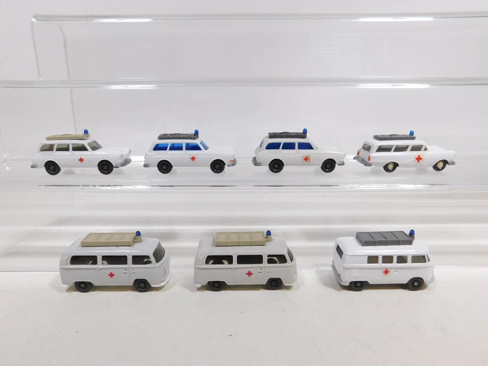 7x H0 1:87 Model Ambulance: VW 1500/T1/T2 + Opel #DD975-0.5 - Image 2 of 4