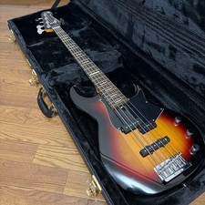 YAMAHA BBP35 / Bajo eléctrico con HC original hecho en Japón