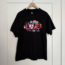 Disney T-Shirt Adult Unisex L Black Mickey Mouse Pride Flag Love Rainbow