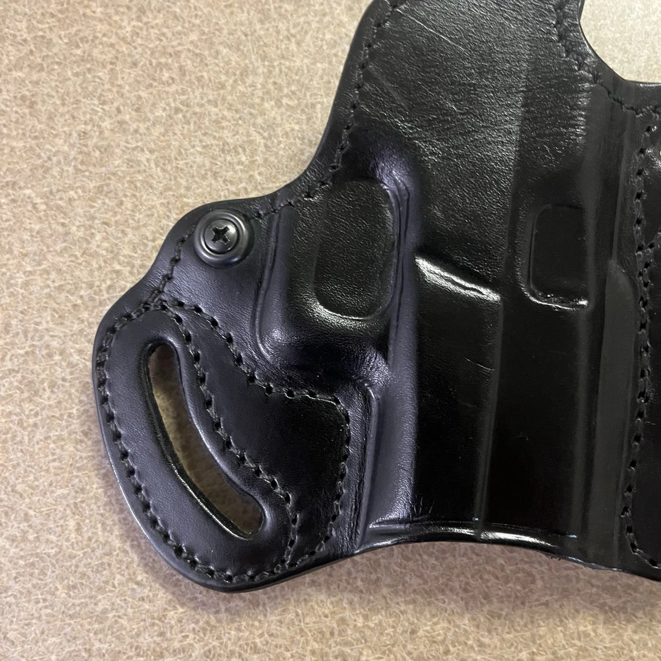 TAGUA Leather Premium Right Hand 3 Slot Belt Holster GLOCK? 2 Slot Thumb Break - Image 3 of 4