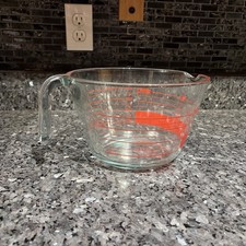 PYREX Glass Liquid Measuring 8 Cup 64 oz 2 Qu...