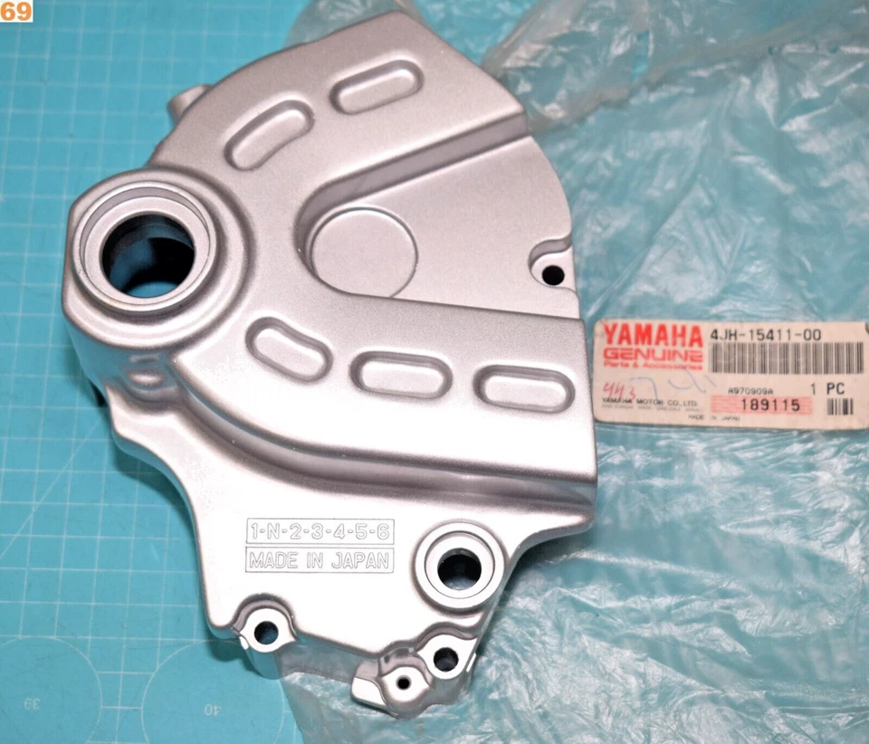 carter de pignon sortie de boite YAMAHA 4JH-15411-00 YZF 600 R THUNDERCAT neuf - Photo 1/1