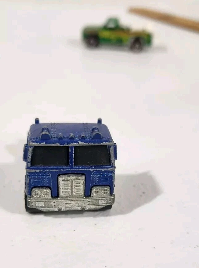 De colección Hot Wheel Red Line 1974 Green Backwood Dragon Pick Up y 1973 Blue Semi Truck Foto 3 de 4