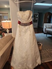 Alfred Angelo White Wedding Dress Bridal Size 4 Hand Beaded Red Sash Elegant 