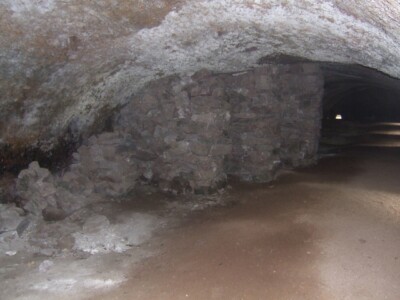 Photo 6x4 Inside the Hoffmann Kiln Pen y Foel/SJ2621 The inside of the k c2009