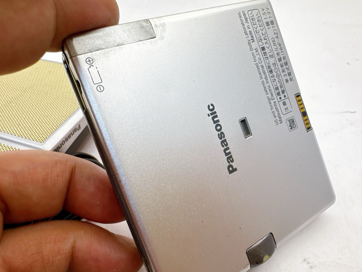 Panasonic SJ-MJ50 Red MiniDisc MDLP Portable MD Player w/ Speaker