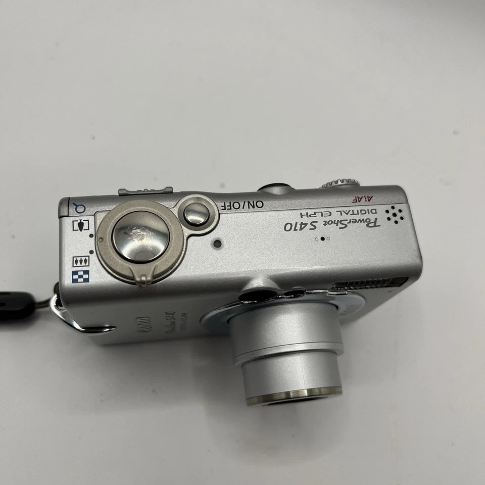 Canon PowerShot S410 Digital Elph 4.0MP Digital Camera Silver Needs New Battery - Image 3 of 4