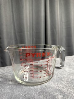 Vintage PYREX #532 HANDLE 4 Cup 1 Quart Red Lettering Glass Measuring Cup