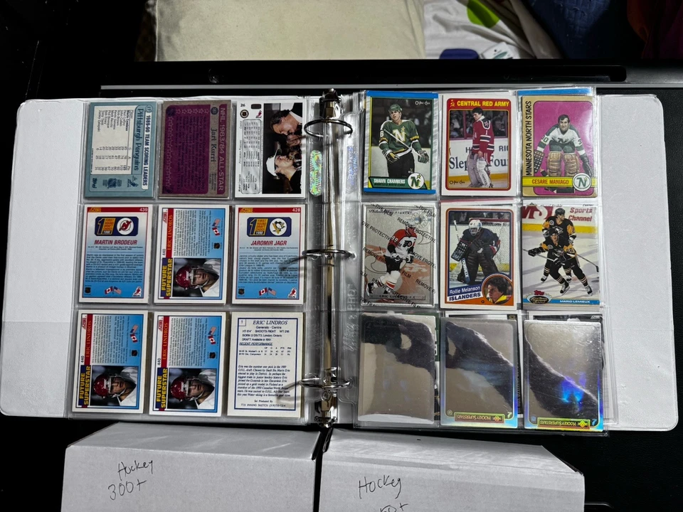 Lote de 685 + Tarjetas de Hockey - Carpeta Llena de Estrellas/Insertos/Novatos - Ver Fotos Foto 4 de 4