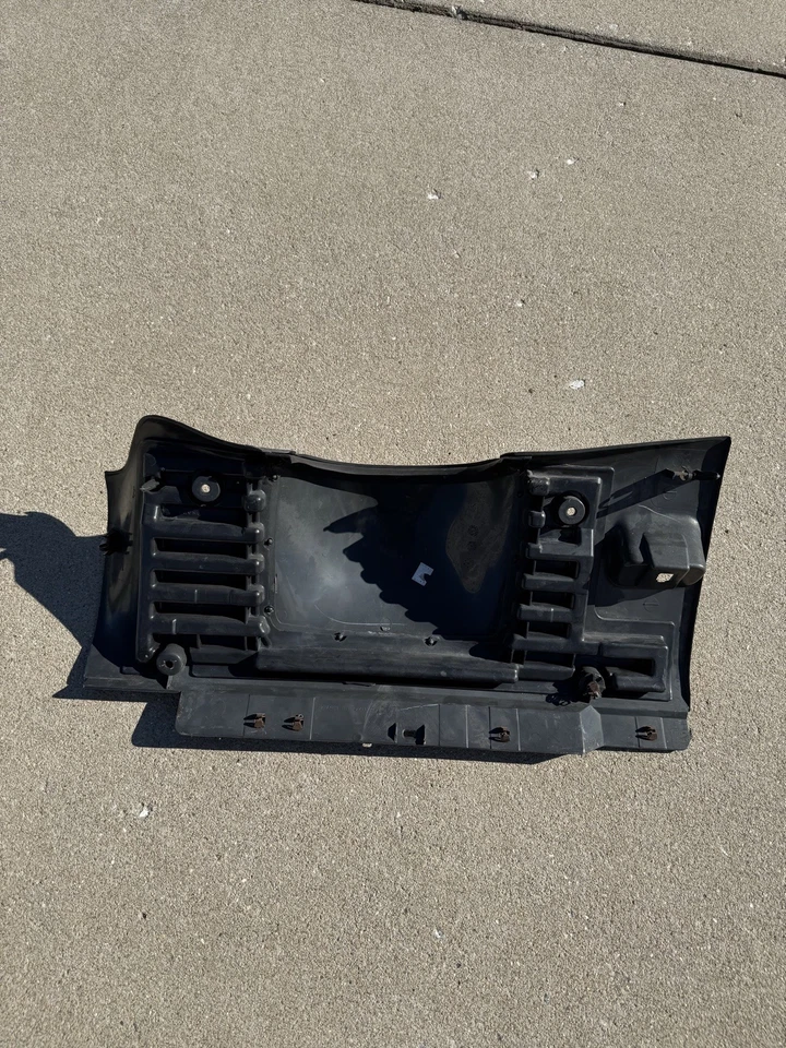 98-05 Jimmy GMC Knee Bolster Lower Dash Trim Panel Black - Image 3 of 4