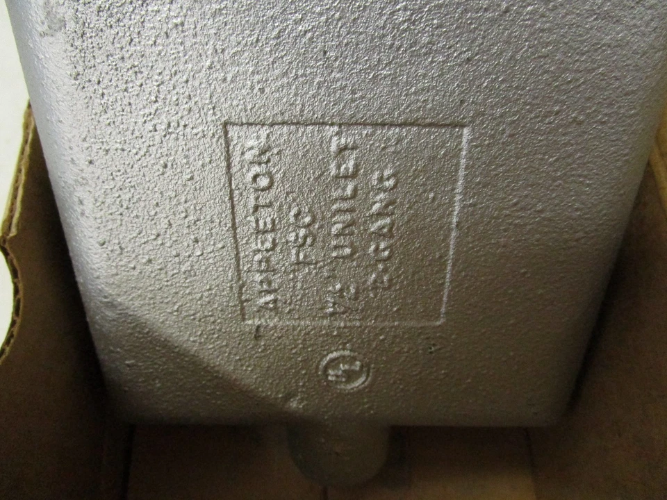 APPLETON FSC-2-50 1/2" 2 GANG CAST IRON MALLEABLE UNILET - NOS - FREE SHIPPING - Image 3 of 4