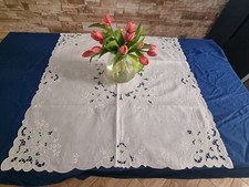 Elegante Centro tavola in puro lino ricamato a mano intaglio 90x90 cm