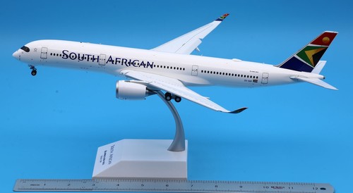 JC Wings 1:200 South African Airbus A350-900XWB Diecast Model ZS-SDF Flaps Down - Picture 2 of 14