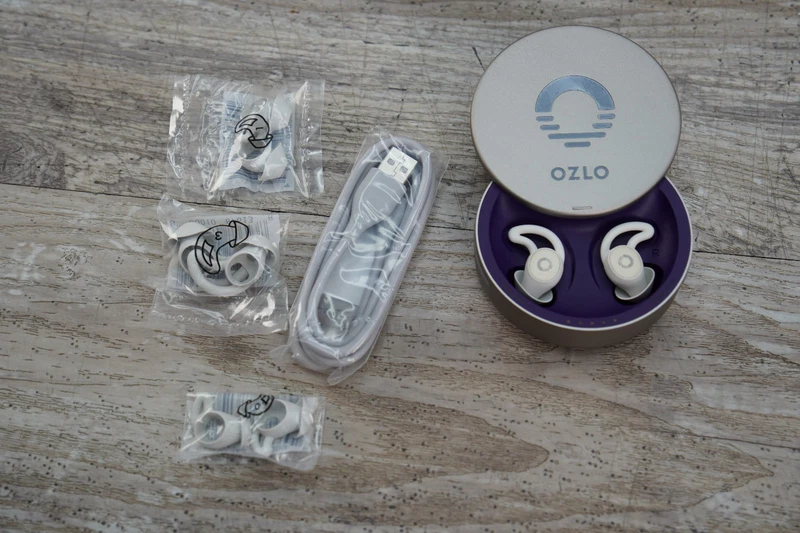 Ozlo Sleepbuds set with the right earbud not working