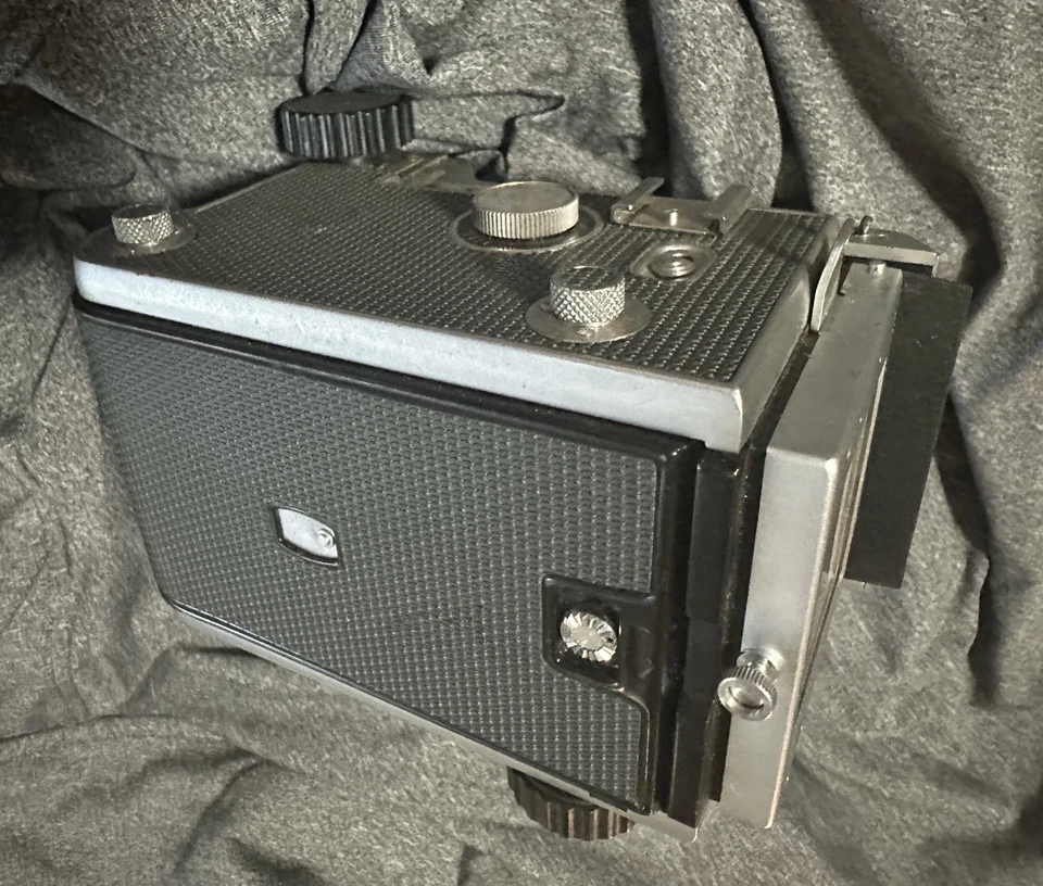 MAMIYA C22 Pro TLR Medium Format Camera With Accessories  - Image 3 of 4