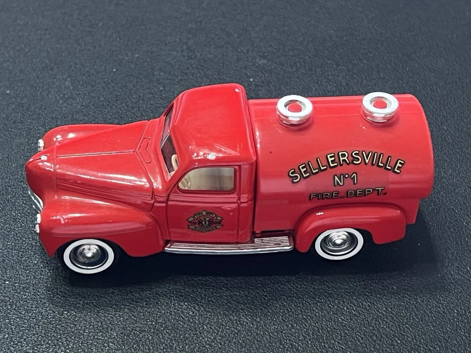 Solido 1950 Dodge Pompier Sellersville Fire Department" 1/43 Scale Diecast - Image 3 of 4
