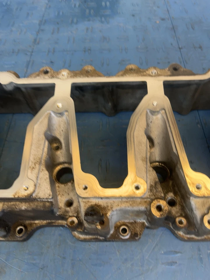 2015 Chevrolet Silverado 3500 Duramaxx 6.6l Lml Left Lower Valve Cover Foto 4 de 4