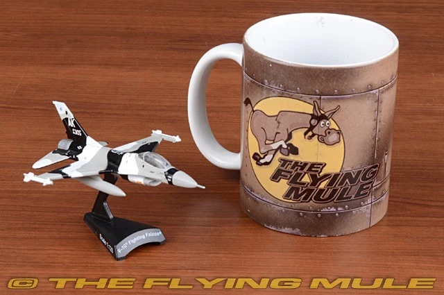 Estampilla postal aviones 1:126 F-16C Fighting Falcon USAF 18th AGRS zorros azules rojos Foto 4 de 4