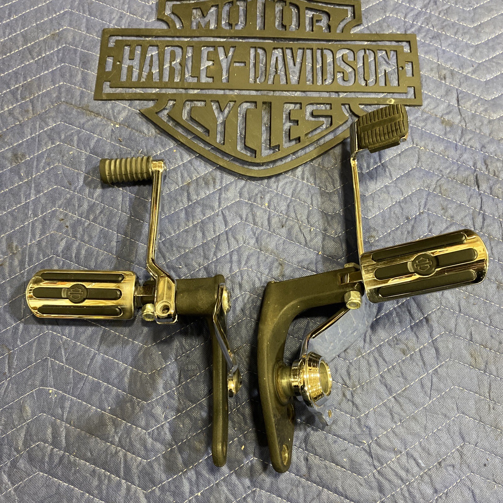 19932002 HARLEY DYNA FORWARD CONTROLS OEM FXWG FXDX FXD Wrinkle Black