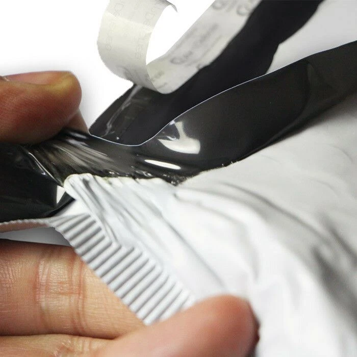 #2 Sobres acolchados de burbujas de polietileno de 8,5x12 bolsas de envío AirnDefense Foto 3 de 4