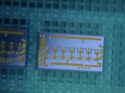 2pcs Custom MMIC CMD201 Qorvo Distributed Power Amp DIE AMPLIFIERs, DC-20 GHz
