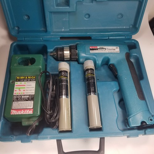 Makita Cordless Drill 6095D 2x 9.6v 