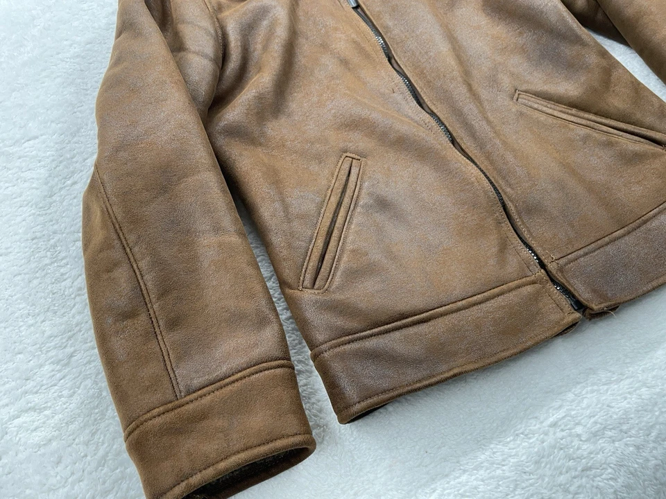 Jaqueta jeans masculina de couro sintético marrom Buffalo com forro de pele sintética tamanho P RN94468 - Imagem 4 de 4