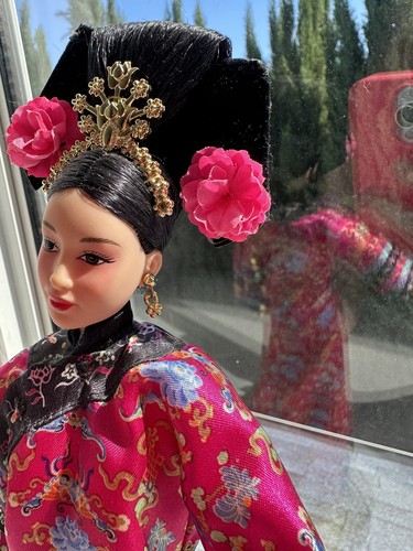 COLLECTABLE BARBIE DOLLS OF THE WORLD 'PRINCESS OF CHINA' FROM 2001 - Picture 4 of 9