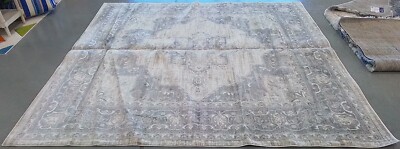 CREM GREY 9'-0'' x 9'-0'' Damaged Binding Rug Reduced Price 1172771131 BNT865B-9SQ