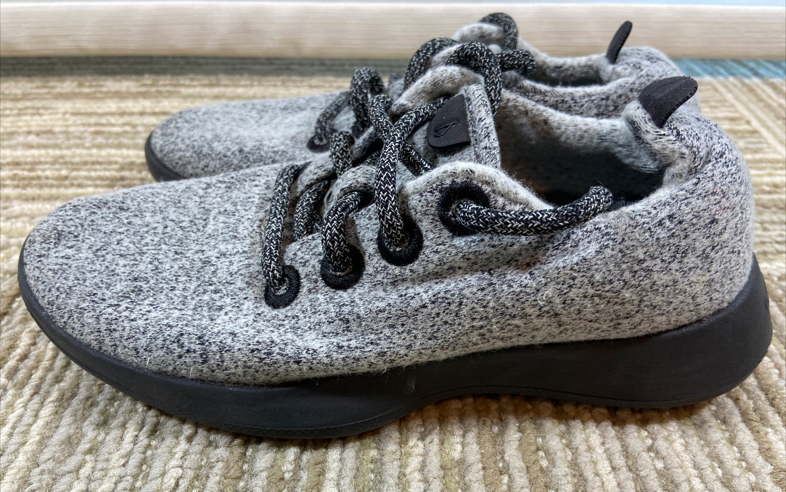 SAOLA Allbirds donna lana runner Ursa minore suola grigio scuro scarpe da corsa taglia 5