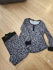 TORRID Sz 3 Black & Gray Leopard Pajamas Lounge Set Pants & L/S Top