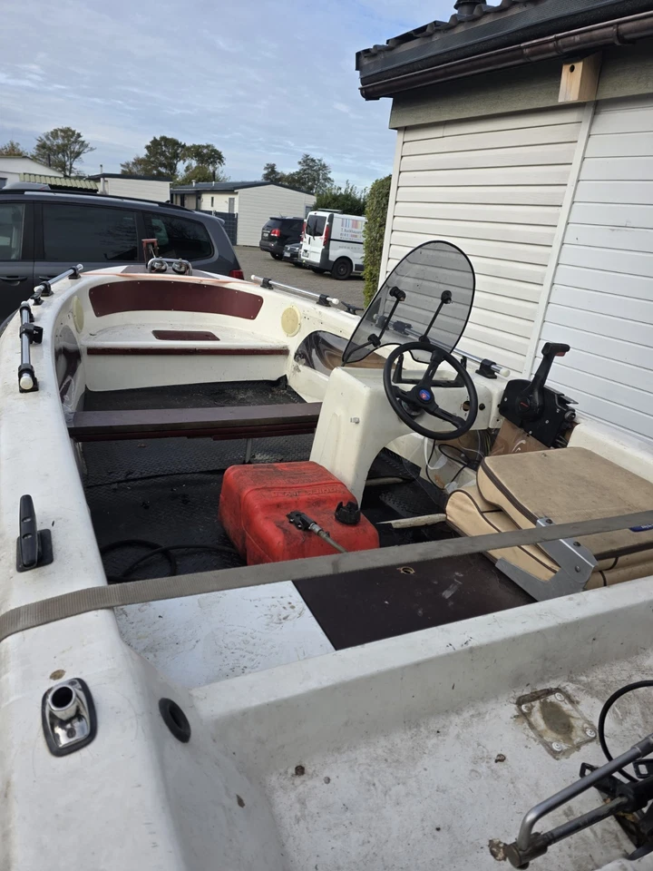 Angelboot mit Trailer und Motor. - Bild 3 von 4