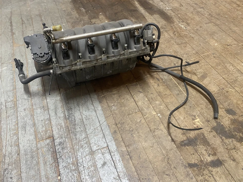 Cuerpo del acelerador / colector de admisión - Audi A8 S5 RS4 y más 077-133-062-A 2001-2012 Foto 4 de 4