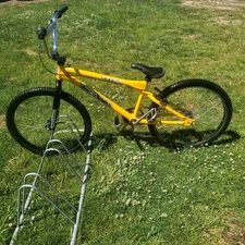 HARO TR 2.2 24” Cruiser BMX Bike Mid School 2000s  Yellow Original Paint