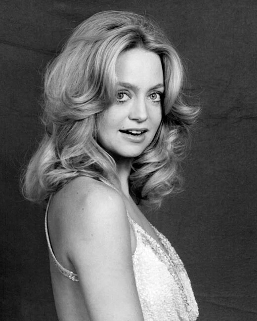 Goldie Hawn iconic 1970's portrait in low cut dress 24x36 Poster ...