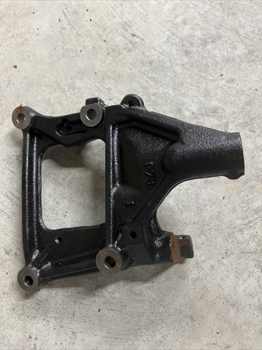 97-01 Honda CRV A/C Compressor Engine Mount Bracket B20 P7J 97 98 99 00 01 - Picture 3 of 3