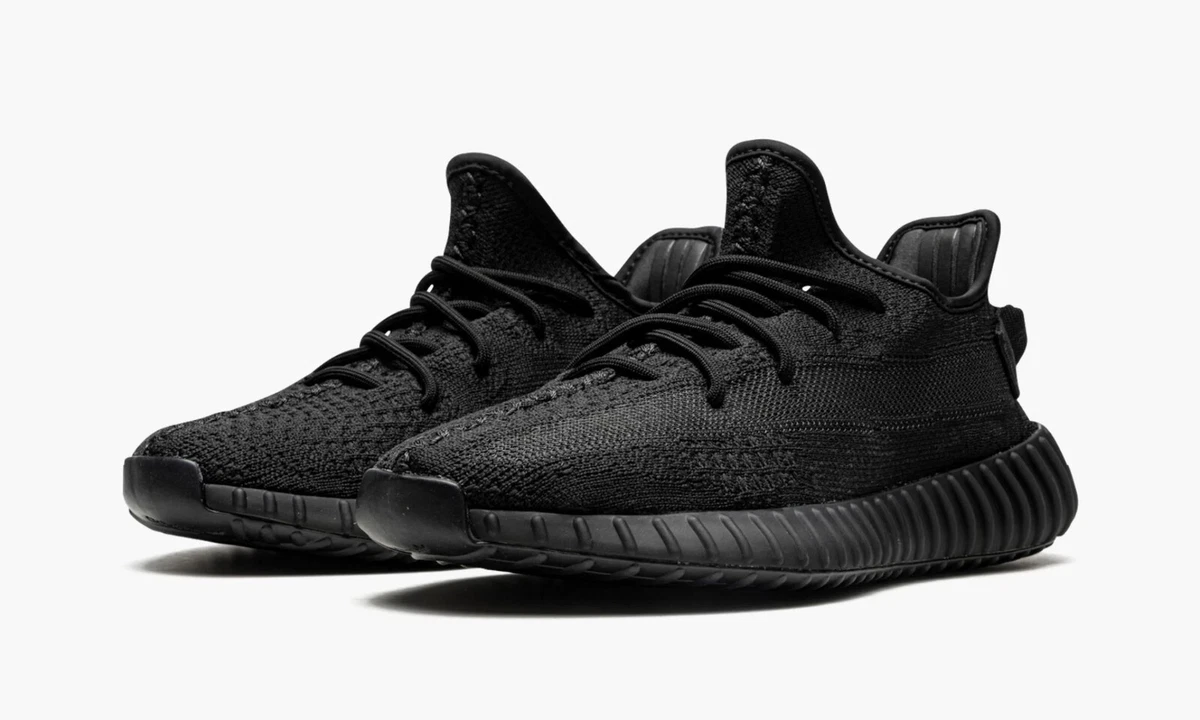 All black on sale yeezy 2