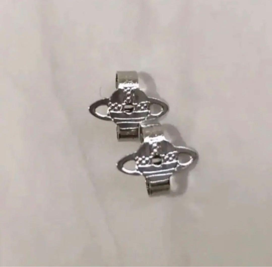 Vivienne Westwood ピアス 62010038-02P019 SOLID ORB SILVER Solid Orb Earrings in PLATINUM | Vivienne Westwood®