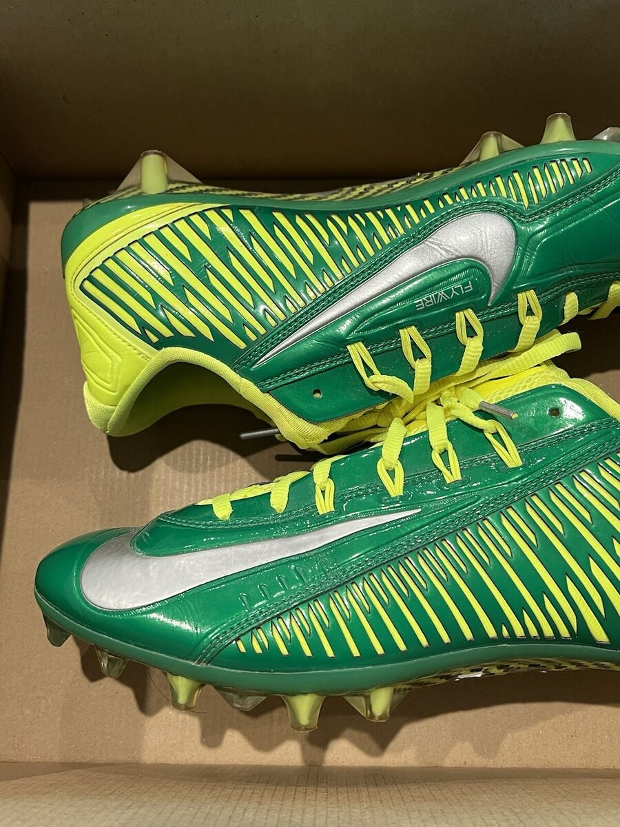 Size 11 Nike Vapor Carbon Elite TD Football Cleats Green Size 11 Nike Vapor Carbon Elite TD Football Cleats Green