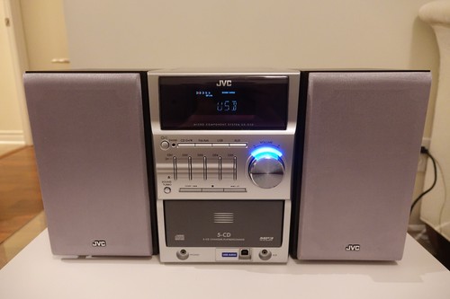 JVC UX-G50 Micro System USB MP3 Playback 5-CD Changer w/Remote and Manual Tested - Picture 3 of 16