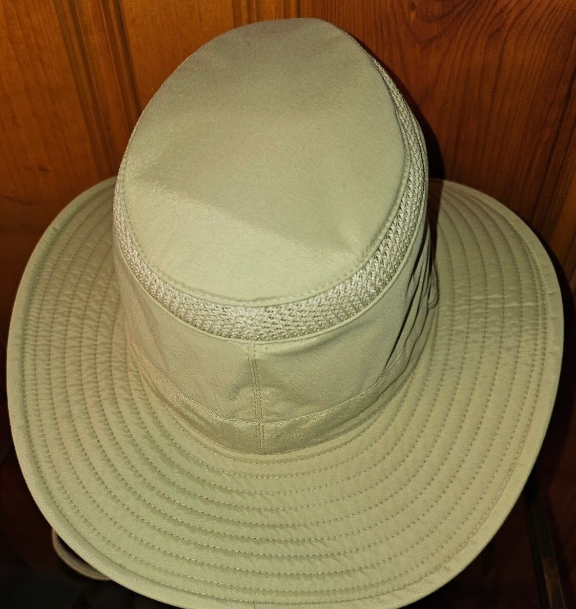 Tilley Airflow hat khaki green boonie outdoor sun Canada 7 1/4 Chin Nice